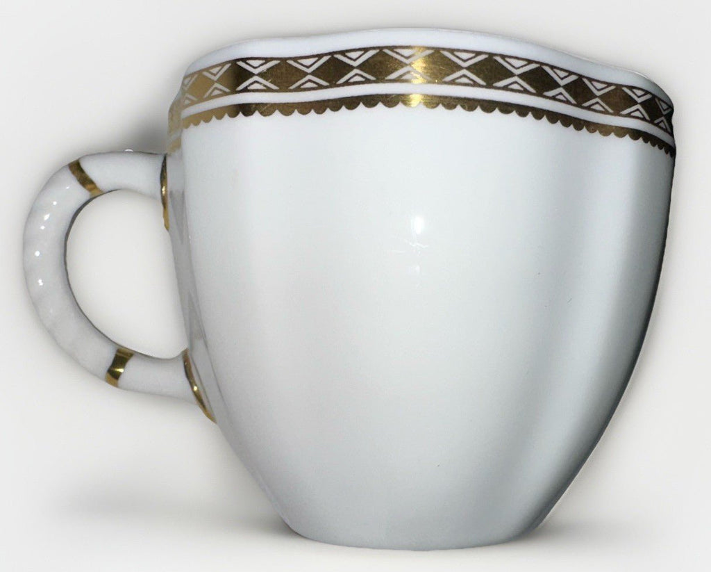 2 Royal Crown Derby Carlton Gold Cups and Saucers Beautiful Set & Pattern - AntiquesEtcetera2 Royal Crown Derby Carlton Gold Cups and Saucers Beautiful Set & PatternRoyal Crown DerbyAntiquesEtcetera