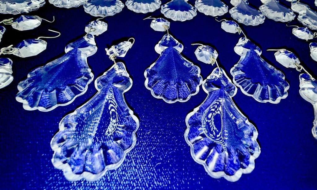 23 Crystals Pendalogue Prisms 2 3/4" Drop French Cut Beautiful Vintage Condition - AntiquesEtcetera23 Crystals Pendalogue Prisms 2 3/4" Drop French Cut Beautiful Vintage ConditionUnbrandedAntiquesEtcetera