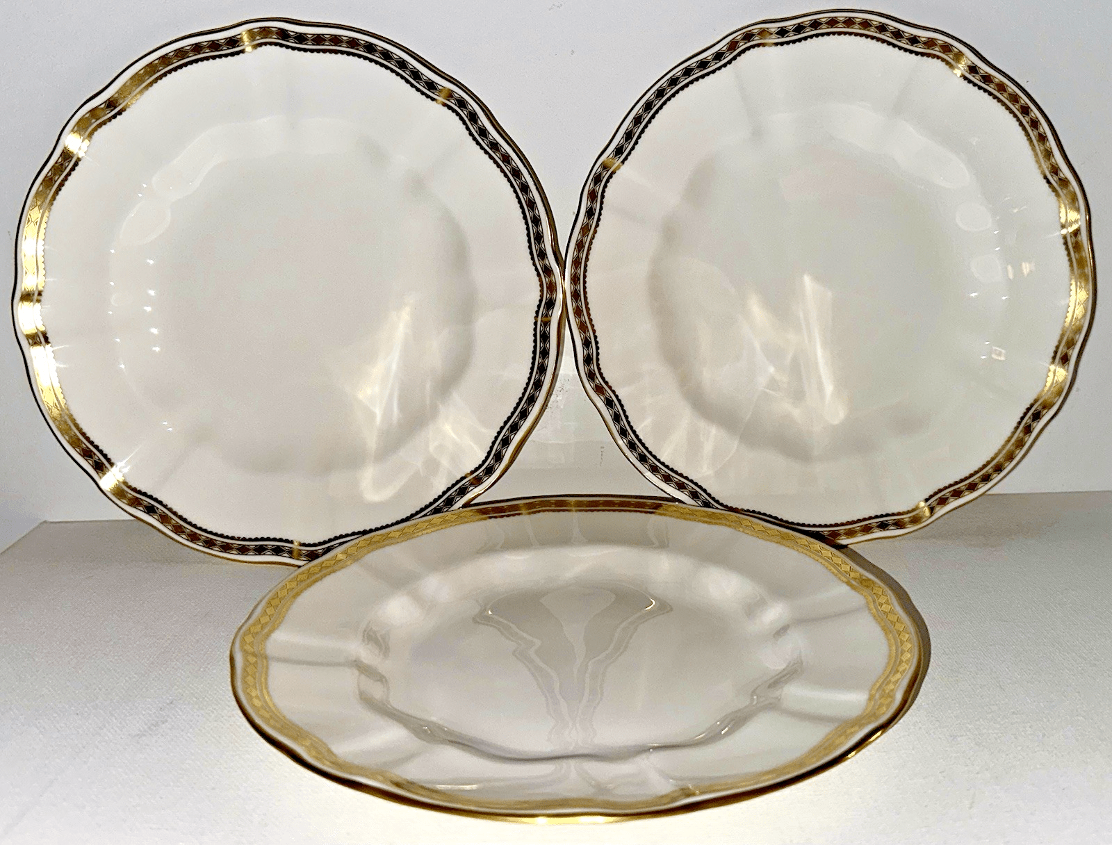3 Royal Crown Derby Carlton Gold Salad Plates 8 1/2" Diameter Lovely Set - AntiquesEtcetera3 Royal Crown Derby Carlton Gold Salad Plates 8 1/2" Diameter Lovely SetElegant / Collectible DinnerwareAntiquesEtceteraAntiquesEtcetera