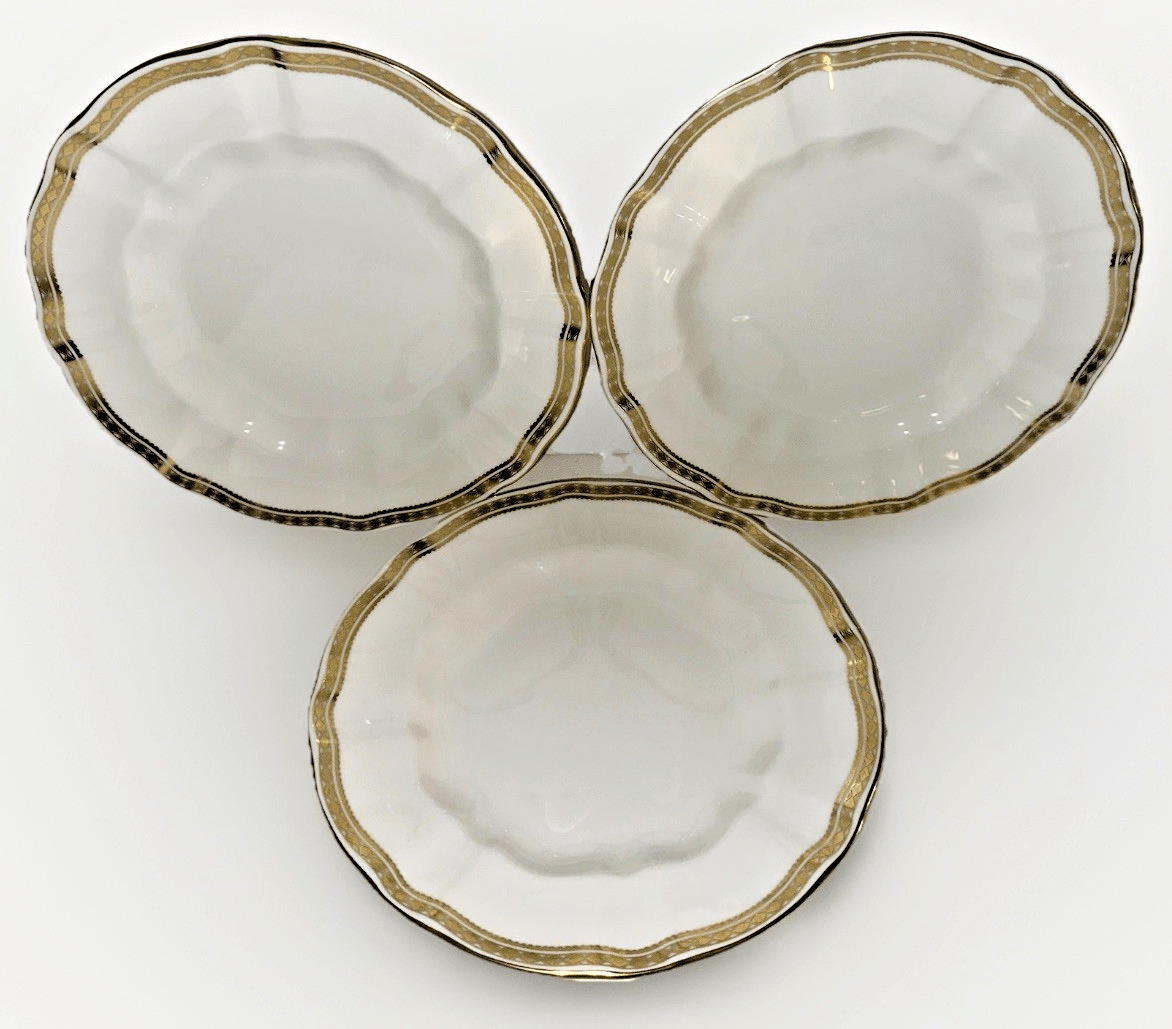 3 Royal Crown Derby Carlton Gold Salad Plates 8 1/2" Diameter Lovely Set - AntiquesEtcetera3 Royal Crown Derby Carlton Gold Salad Plates 8 1/2" Diameter Lovely SetElegant / Collectible DinnerwareAntiquesEtceteraAntiquesEtcetera