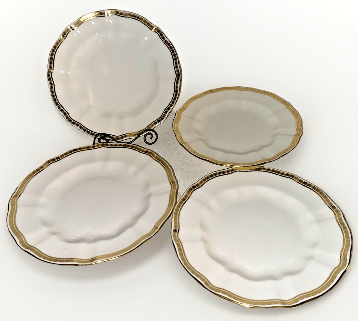 4 Royal Crown Derby Carlton Gold Salad Plates 8 1/2" Diameter Lovely Set - AntiquesEtcetera4 Royal Crown Derby Carlton Gold Salad Plates 8 1/2" Diameter Lovely SetElegant / Collectible DinnerwareAntiquesEtceteraAntiquesEtcetera