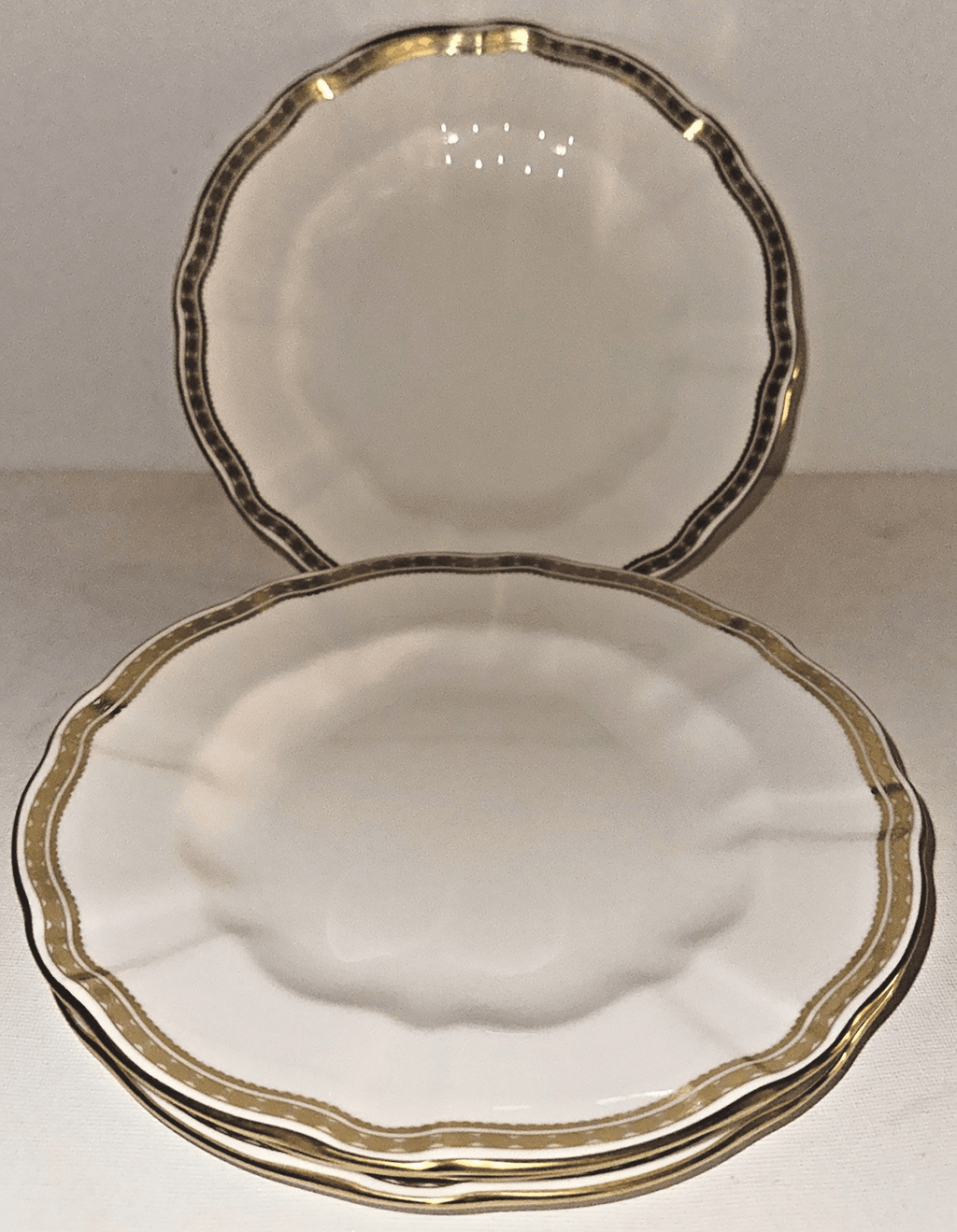 4 Royal Crown Derby Carlton Gold Salad Plates 8 1/2" Diameter Lovely Set - AntiquesEtcetera4 Royal Crown Derby Carlton Gold Salad Plates 8 1/2" Diameter Lovely SetElegant / Collectible DinnerwareAntiquesEtceteraAntiquesEtcetera