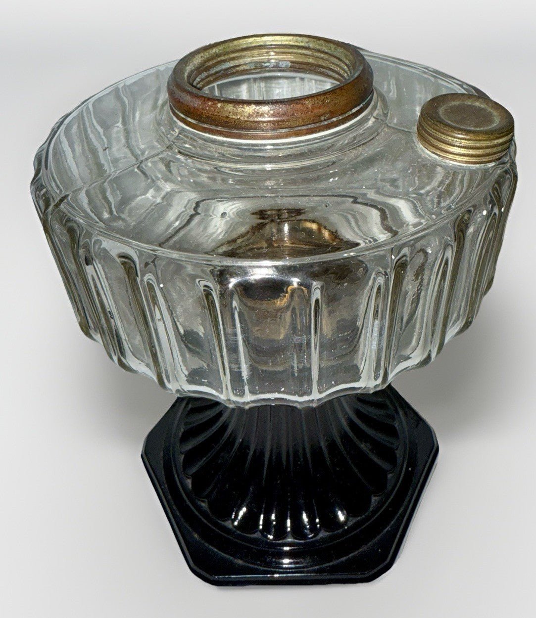Aladdin Corinthian Kerosene Oil Lamp B104 Clear over Black Beta Crystal Mfg 1936 - AntiquesEtceteraAladdin Corinthian Kerosene Oil Lamp B104 Clear over Black Beta Crystal Mfg 1936Antique LightingAntiquesEtceteraAntiquesEtcetera