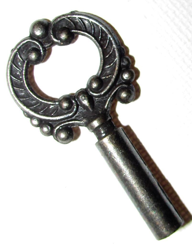 Aladdin Lamp Turn Key Switch Antiqued Silver Metal Ornate Victorian Style 1 3/4" - AntiquesEtceteraAladdin Lamp Turn Key Switch Antiqued Silver Metal Ornate Victorian Style 1 3/4"AladdinAntiquesEtcetera
