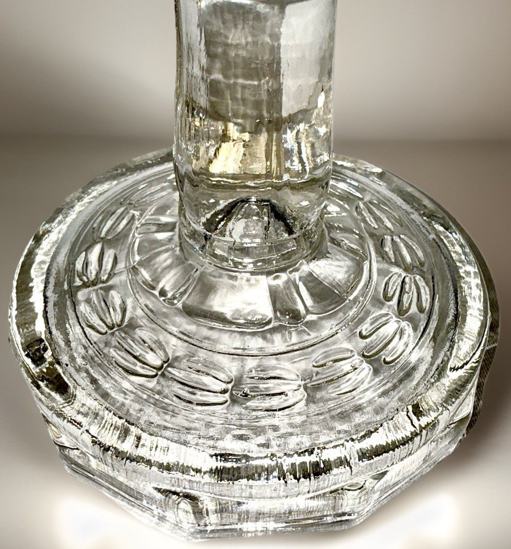 Aladdin Short Washington Drape Kerosene Lamp Clear Beta Crystal B39 Round Base - AntiquesEtceteraAladdin Short Washington Drape Kerosene Lamp Clear Beta Crystal B39 Round BaseAladdinAntiquesEtcetera