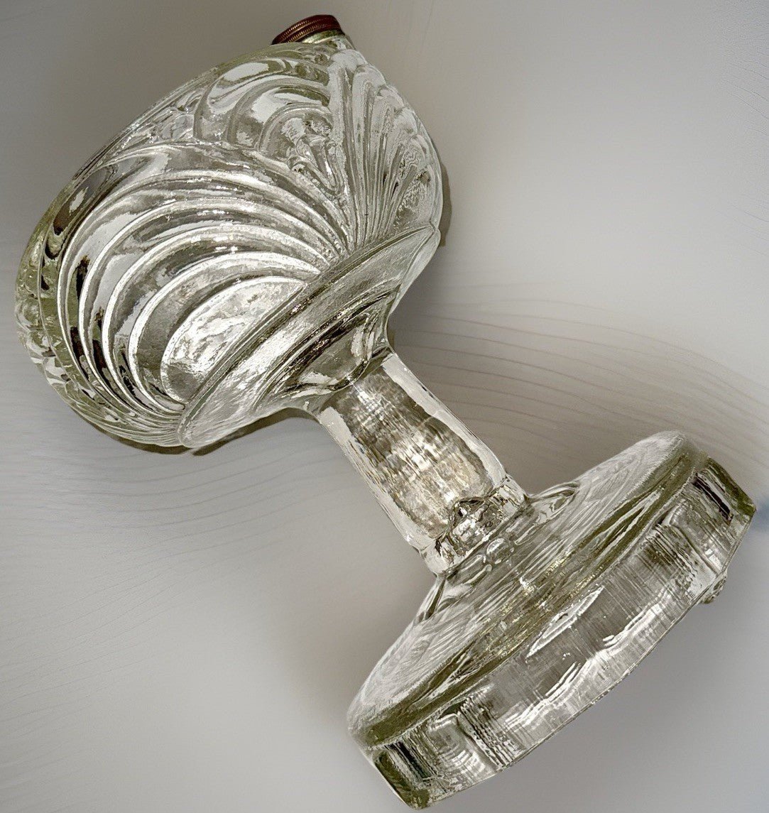 Aladdin Short Washington Drape Kerosene Lamp Clear Beta Crystal B39 Round Base - AntiquesEtceteraAladdin Short Washington Drape Kerosene Lamp Clear Beta Crystal B39 Round BaseAladdinAntiquesEtcetera