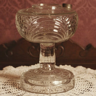 Aladdin Short Washington Drape Kerosene Lamp Clear Beta Crystal B39 Round Base - AntiquesEtceteraAladdin Short Washington Drape Kerosene Lamp Clear Beta Crystal B39 Round BaseAladdinAntiquesEtcetera