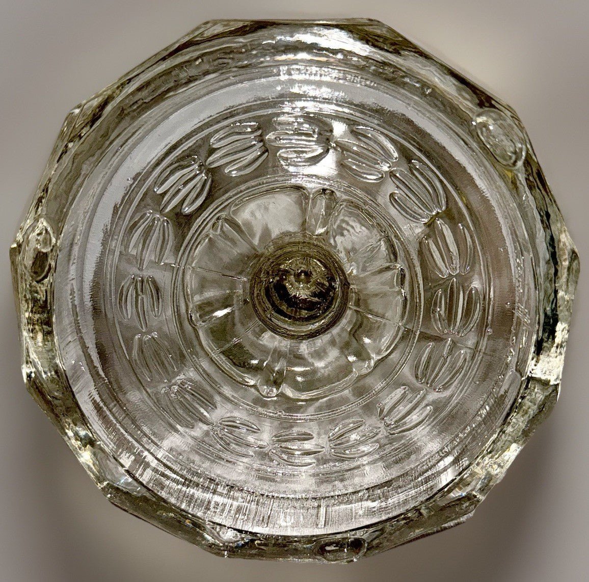 Aladdin Short Washington Drape Kerosene Lamp Clear Beta Crystal B39 Round Base - AntiquesEtceteraAladdin Short Washington Drape Kerosene Lamp Clear Beta Crystal B39 Round BaseAladdinAntiquesEtcetera