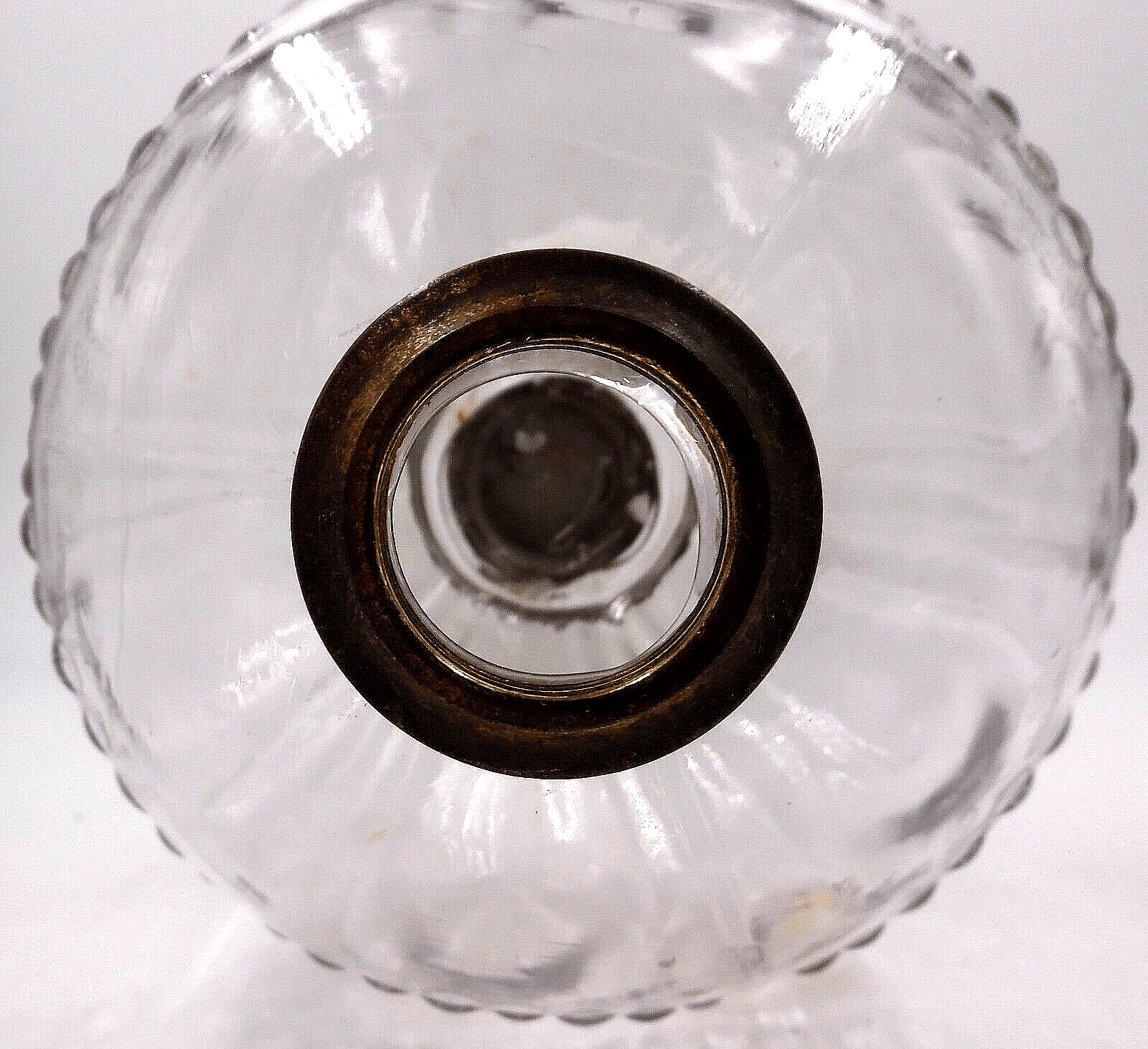 Antique Atterbury Kerosene Lamp with Shelley Font, White Base THURO 1 pg 143 - AntiquesEtceteraAntique Atterbury Kerosene Lamp with Shelley Font, White Base THURO 1 pg 143Antique LightingAntiquesEtceteraAntiquesEtcetera