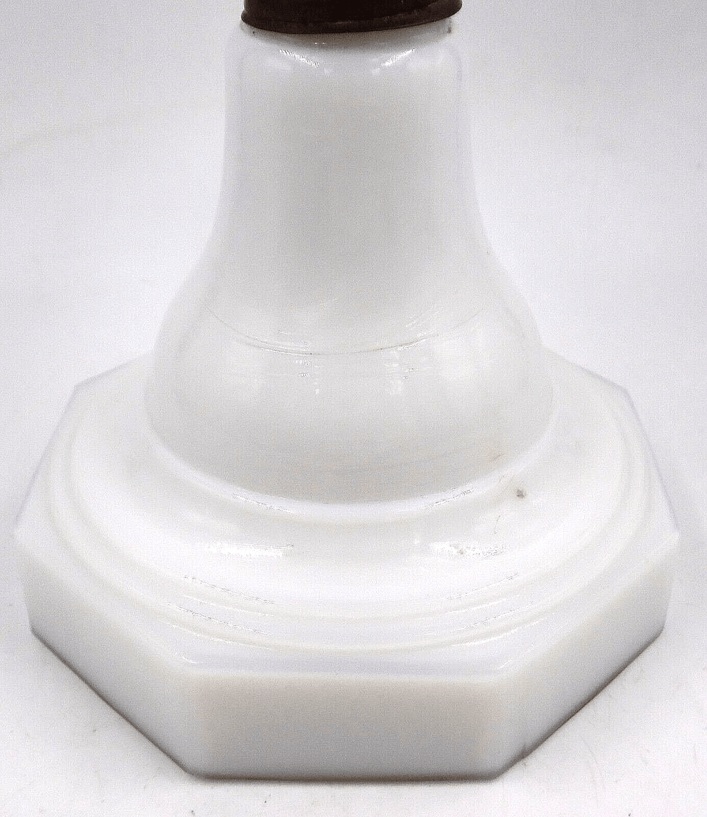 Antique Atterbury Kerosene Lamp with Shelley Font, White Base THURO 1 pg 143 - AntiquesEtceteraAntique Atterbury Kerosene Lamp with Shelley Font, White Base THURO 1 pg 143Antique LightingAntiquesEtceteraAntiquesEtcetera