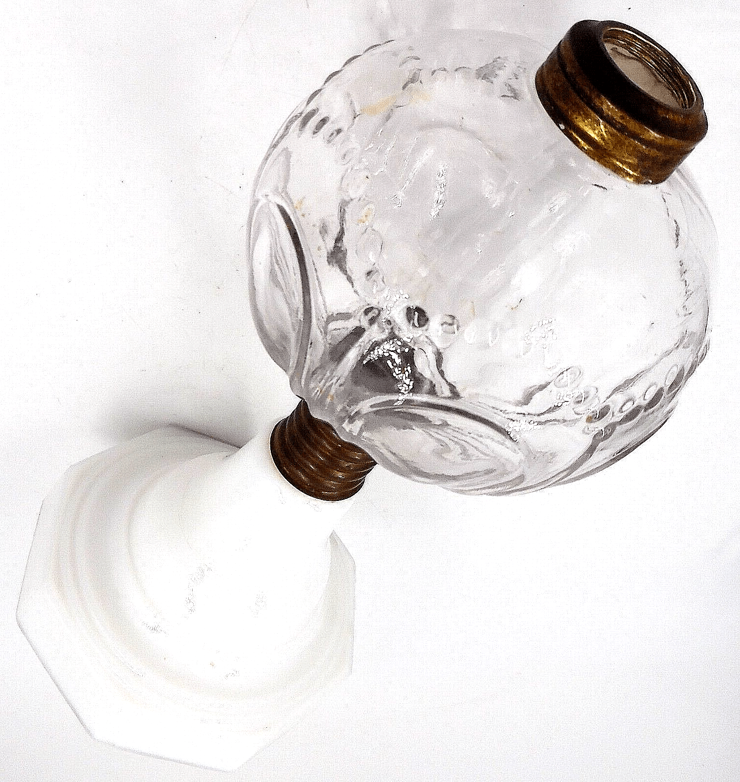 Antique Atterbury Kerosene Lamp with Shelley Font, White Base THURO 1 pg 143 - AntiquesEtceteraAntique Atterbury Kerosene Lamp with Shelley Font, White Base THURO 1 pg 143Antique LightingAntiquesEtceteraAntiquesEtcetera