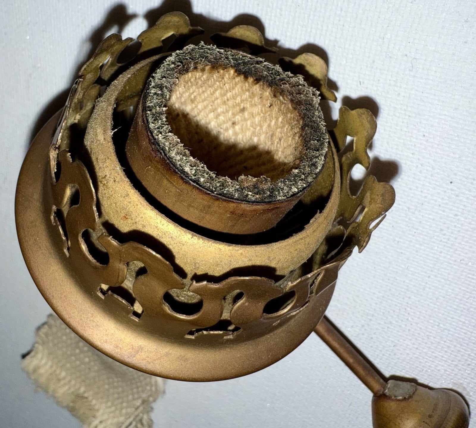Antique Brass Kerosene Oil Lamp with Burner Eagle Insignia Muller or Friedrich - AntiquesEtceteraAntique Brass Kerosene Oil Lamp with Burner Eagle Insignia Muller or FriedrichAntique LightingAntiquesEtceteraAntiquesEtcetera