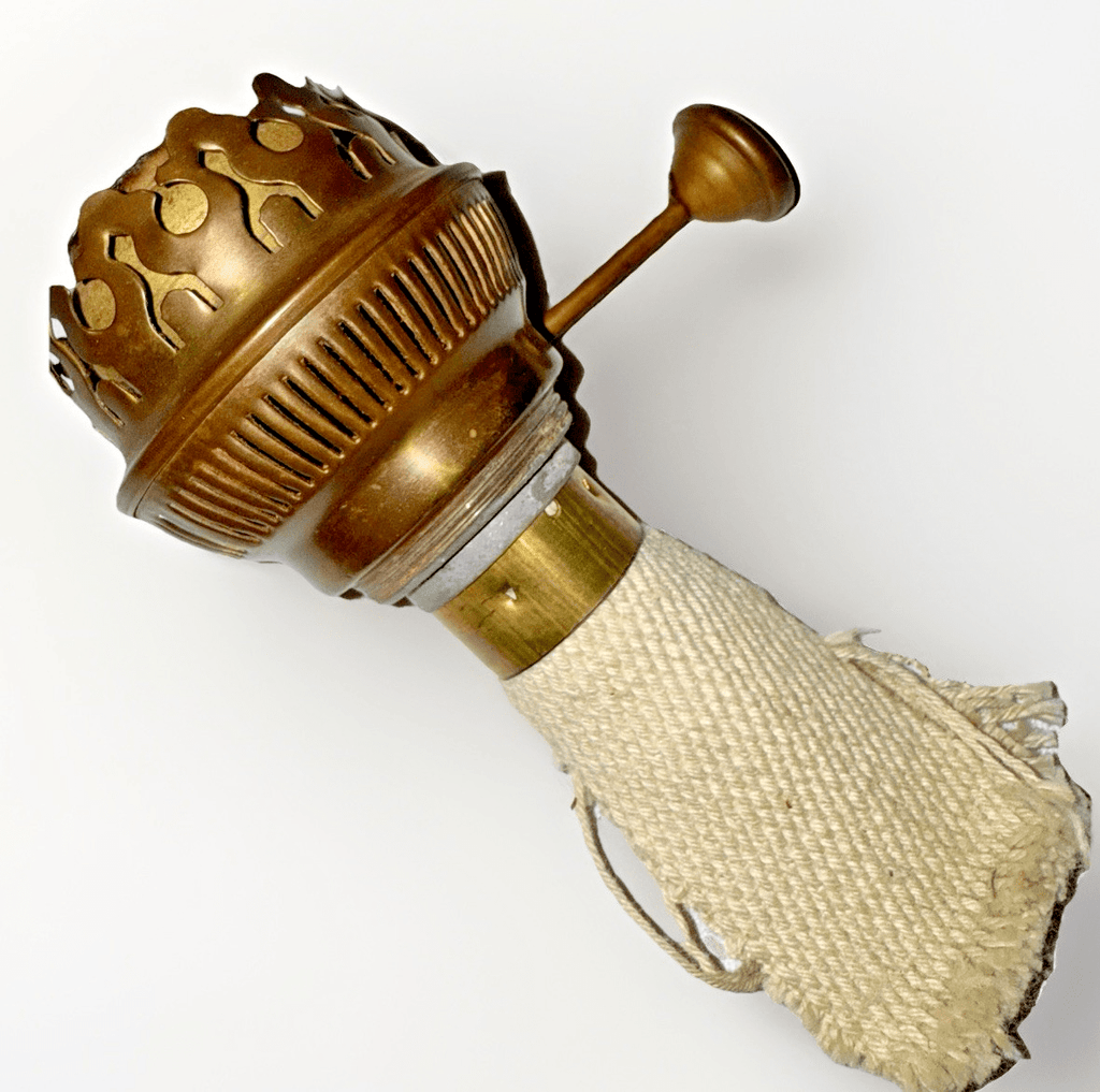 Antique Brass Kerosene Oil Lamp with Burner Eagle Insignia Muller or Friedrich - AntiquesEtceteraAntique Brass Kerosene Oil Lamp with Burner Eagle Insignia Muller or FriedrichAntique LightingAntiquesEtceteraAntiquesEtcetera