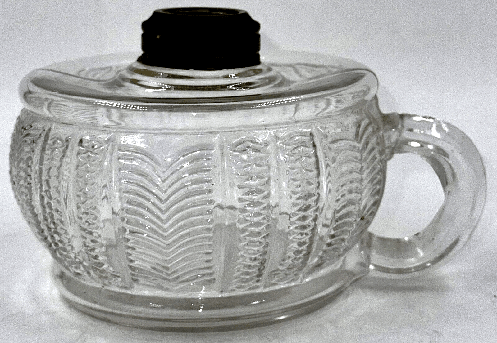 Antique CLAUDIA Oil Kerosene Flat Hand Lamp / Unusual Finger Handle Application - AntiquesEtceteraAntique CLAUDIA Oil Kerosene Flat Hand Lamp / Unusual Finger Handle ApplicationAntiqueAntiquesEtcetera