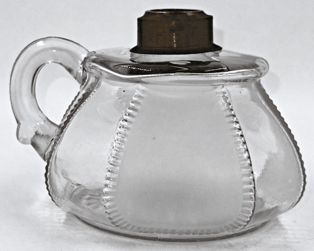 Antique Dalzell's Frosted CROWN Kerosene or Oil Flat Hand Lamp THURO 1, 252e - AntiquesEtceteraAntique Dalzell's Frosted CROWN Kerosene or Oil Flat Hand Lamp THURO 1, 252eAntiqueAntiquesEtcetera