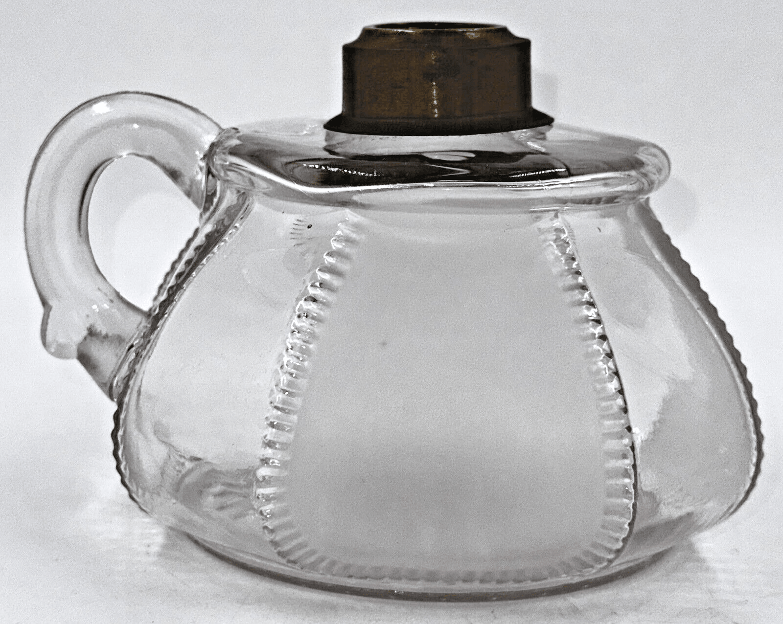 Antique Dalzell's Frosted CROWN Kerosene or Oil Flat Hand Lamp THURO 1, 252e - AntiquesEtceteraAntique Dalzell's Frosted CROWN Kerosene or Oil Flat Hand Lamp THURO 1, 252eAntiqueAntiquesEtcetera