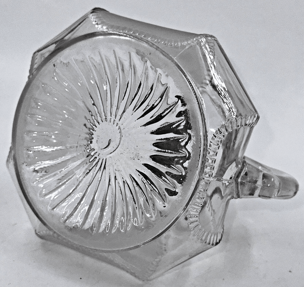 Antique Dalzell's Frosted CROWN Kerosene or Oil Flat Hand Lamp THURO 1, 252e - AntiquesEtceteraAntique Dalzell's Frosted CROWN Kerosene or Oil Flat Hand Lamp THURO 1, 252eAntiqueAntiquesEtcetera