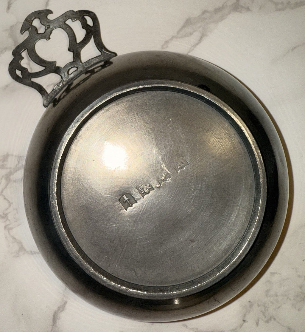 Antique English Pewter Porringer Lion Sword Horse & Shield Danforth Collection - AntiquesEtceteraAntique English Pewter Porringer Lion Sword Horse & Shield Danforth CollectionFour English HallmarksAntiquesEtcetera