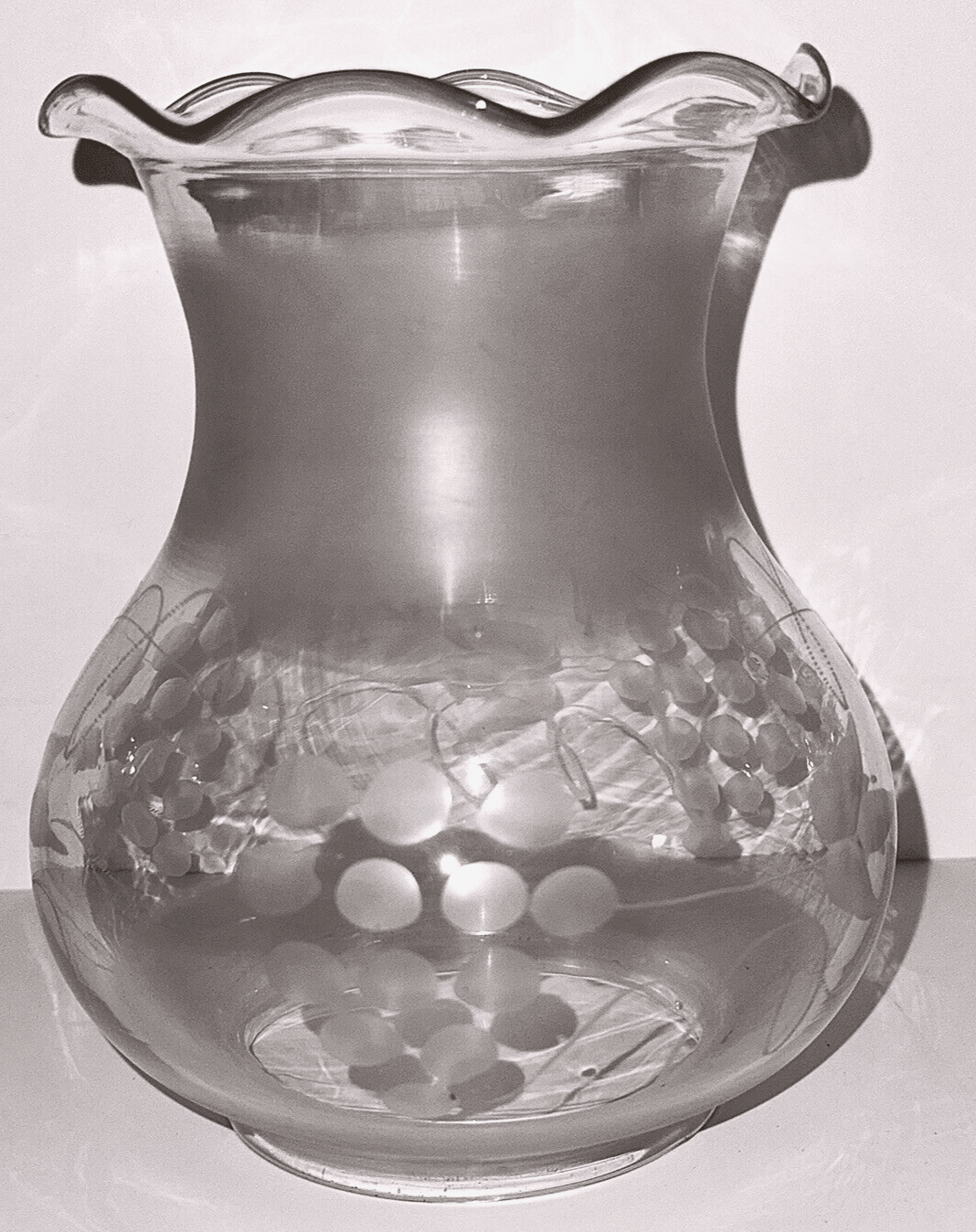 Antique Glass Oregon Lamp Shade Kerosene / Oil Elegant Grape Motif 3 1/4" Fitter - AntiquesEtceteraAntique Glass Oregon Lamp Shade Kerosene / Oil Elegant Grape Motif 3 1/4" FitterAntique LightingAntiquesEtceteraAntiquesEtcetera