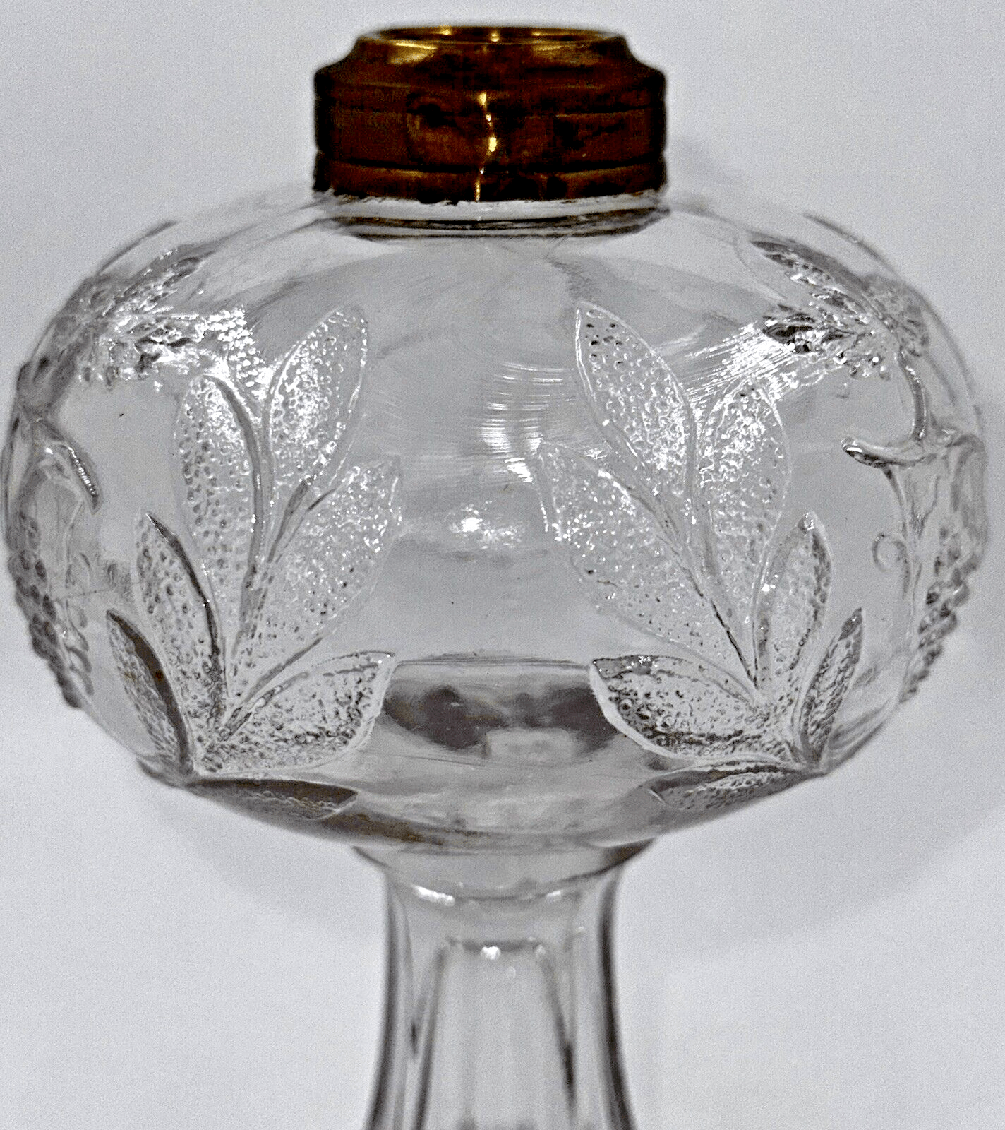 Antique GRAPE and FESTOON w/ STAR BAND Base Kerosene Oil Stand Lamp THURO 1 - 211i - AntiquesEtceteraAntique GRAPE and FESTOON w/ STAR BAND Base Kerosene Oil Stand Lamp THURO 1 - 211iAntique LightingAntiquesEtceteraAntiquesEtcetera