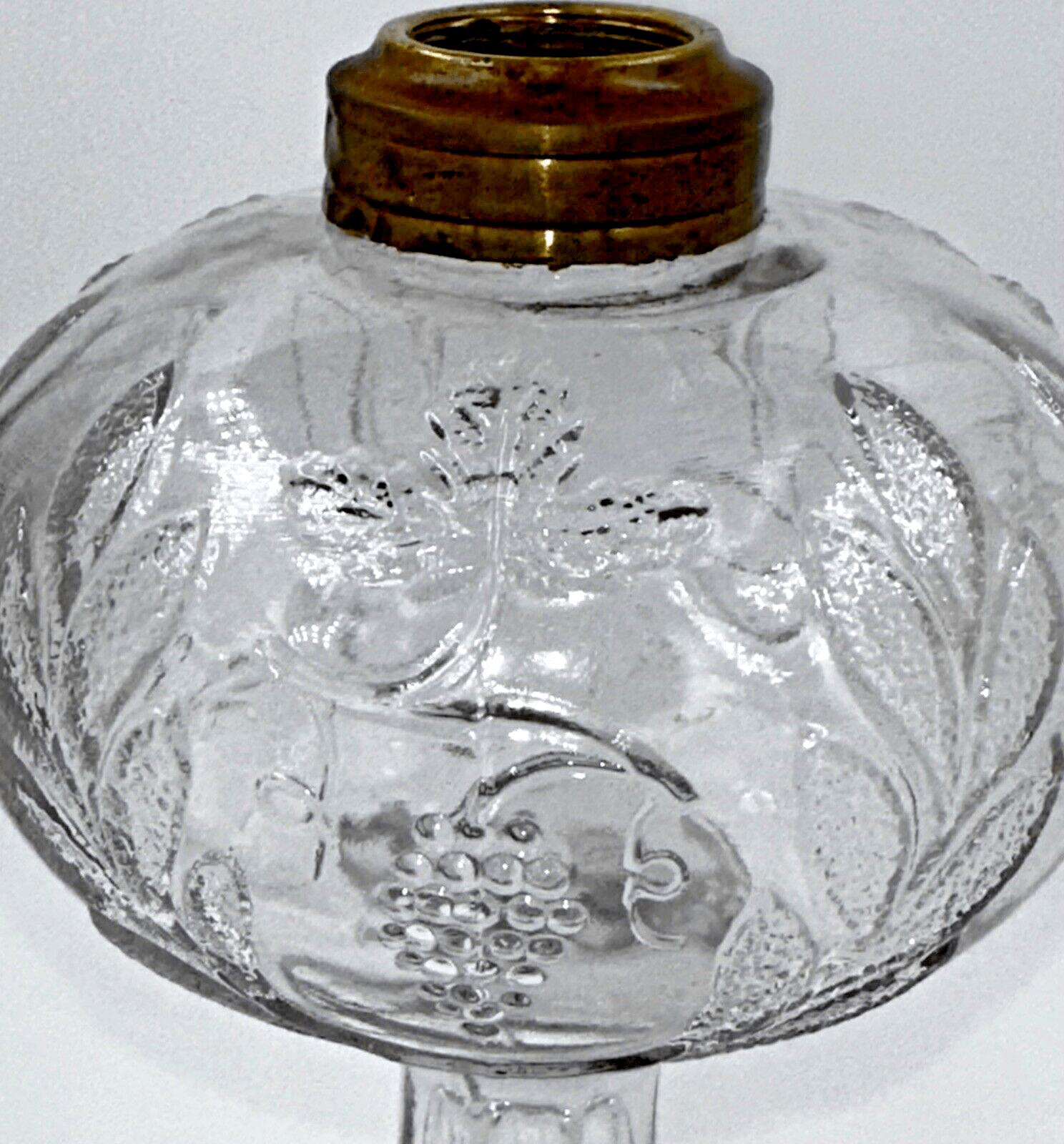 Antique GRAPE and FESTOON w/ STAR BAND Base Kerosene Oil Stand Lamp THURO 1 - 211i - AntiquesEtceteraAntique GRAPE and FESTOON w/ STAR BAND Base Kerosene Oil Stand Lamp THURO 1 - 211iAntique LightingAntiquesEtceteraAntiquesEtcetera