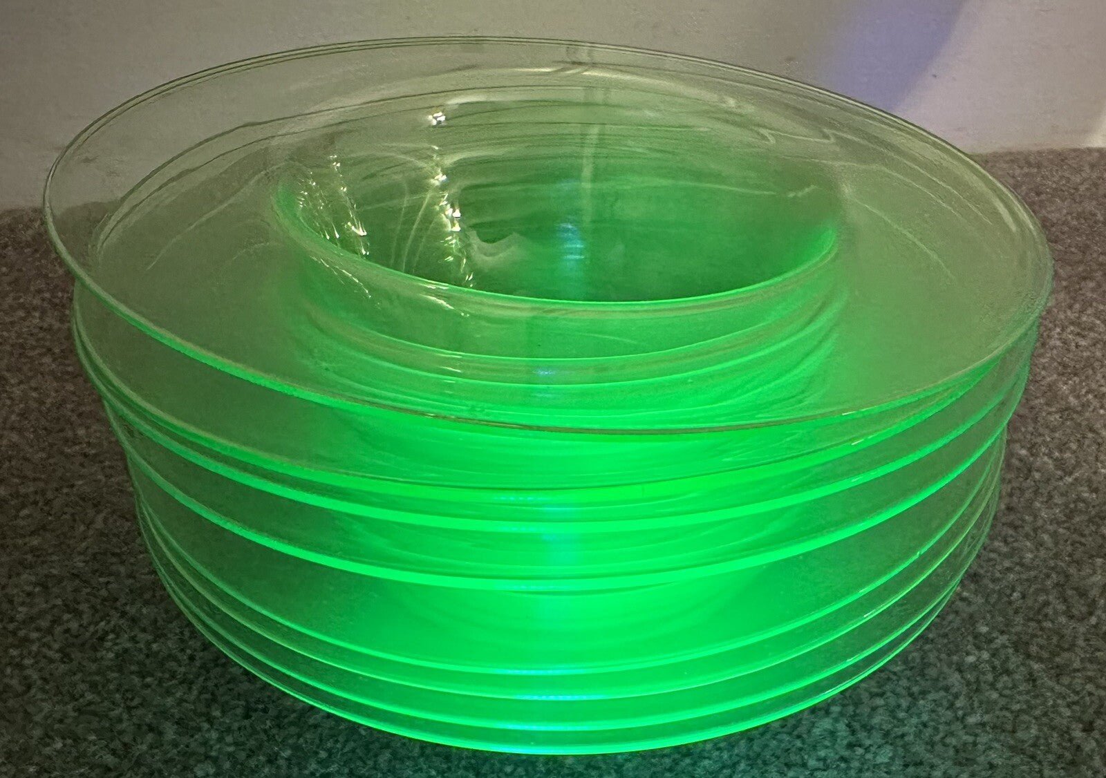 Antique H P Sinclaire Jr. Set of 8 Grapefruit Bowls Green Uranium Glass 7 7/8" D - AntiquesEtceteraAntique H P Sinclaire Jr. Set of 8 Grapefruit Bowls Green Uranium Glass 7 7/8" DH P Sinclaire JrAntiquesEtcetera