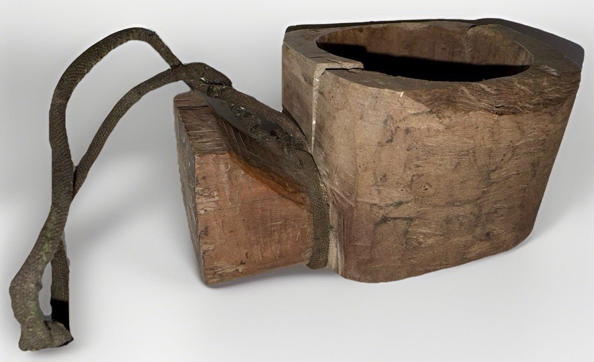 Antique Hand - Carved Wooden Mortar Deep Hollowed Bowl Rope Handle Aged Wood - AntiquesEtceteraAntique Hand - Carved Wooden Mortar Deep Hollowed Bowl Rope Handle Aged WoodAntiquesEtceteraAntiquesEtcetera
