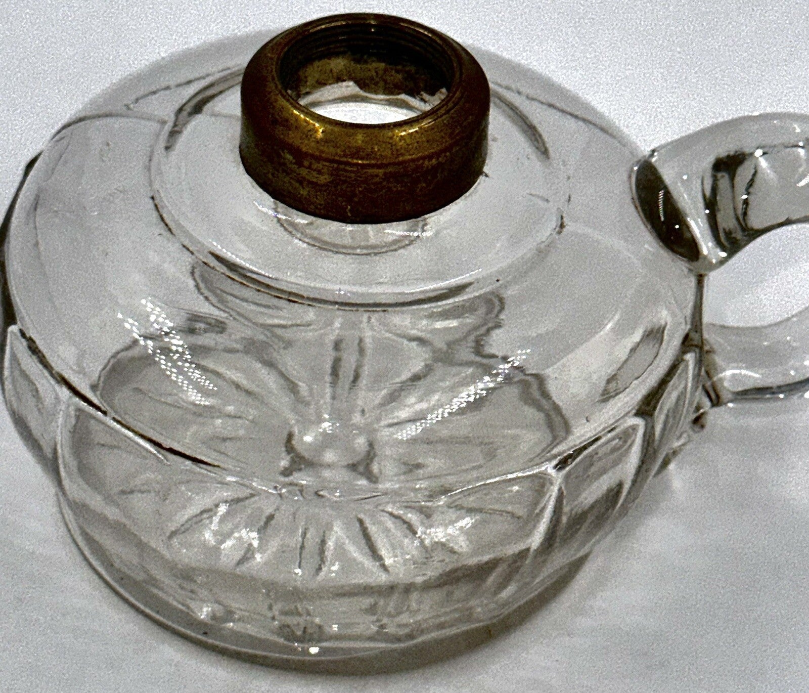 Antique Kerosene Oil Flat Hand Lamp 18 PANELS Rigoree Finger Loop Sunflower Base - AntiquesEtceteraAntique Kerosene Oil Flat Hand Lamp 18 PANELS Rigoree Finger Loop Sunflower BaseAntiqueAntiquesEtcetera