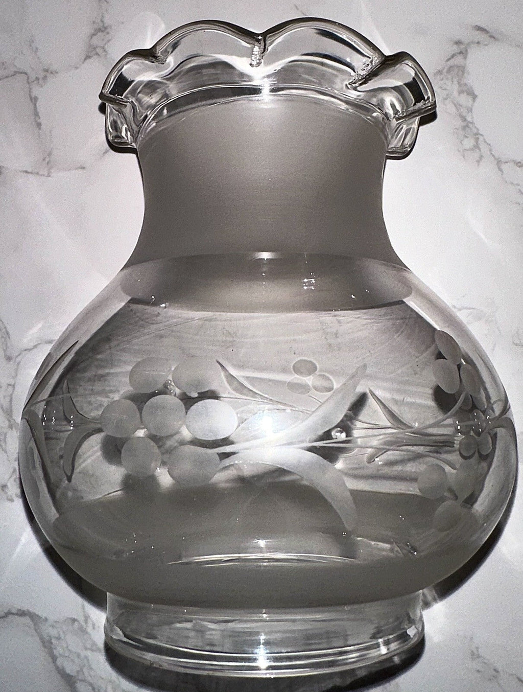 Antique Kerosene Oil Oregon Glass Lamp Shade Wheel Cut Daisy Garland 3 3/8" Rim - AntiquesEtceteraAntique Kerosene Oil Oregon Glass Lamp Shade Wheel Cut Daisy Garland 3 3/8" RimAntiqueAntiquesEtcetera