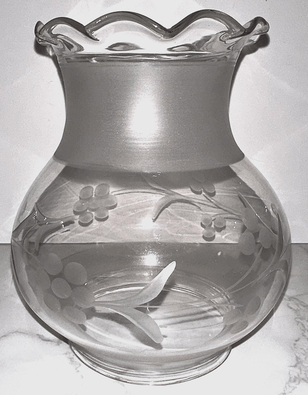 Antique Kerosene Oil Oregon Glass Lamp Shade Wheel Cut Daisy Garland 3 3/8" Rim - AntiquesEtceteraAntique Kerosene Oil Oregon Glass Lamp Shade Wheel Cut Daisy Garland 3 3/8" RimAntiqueAntiquesEtcetera