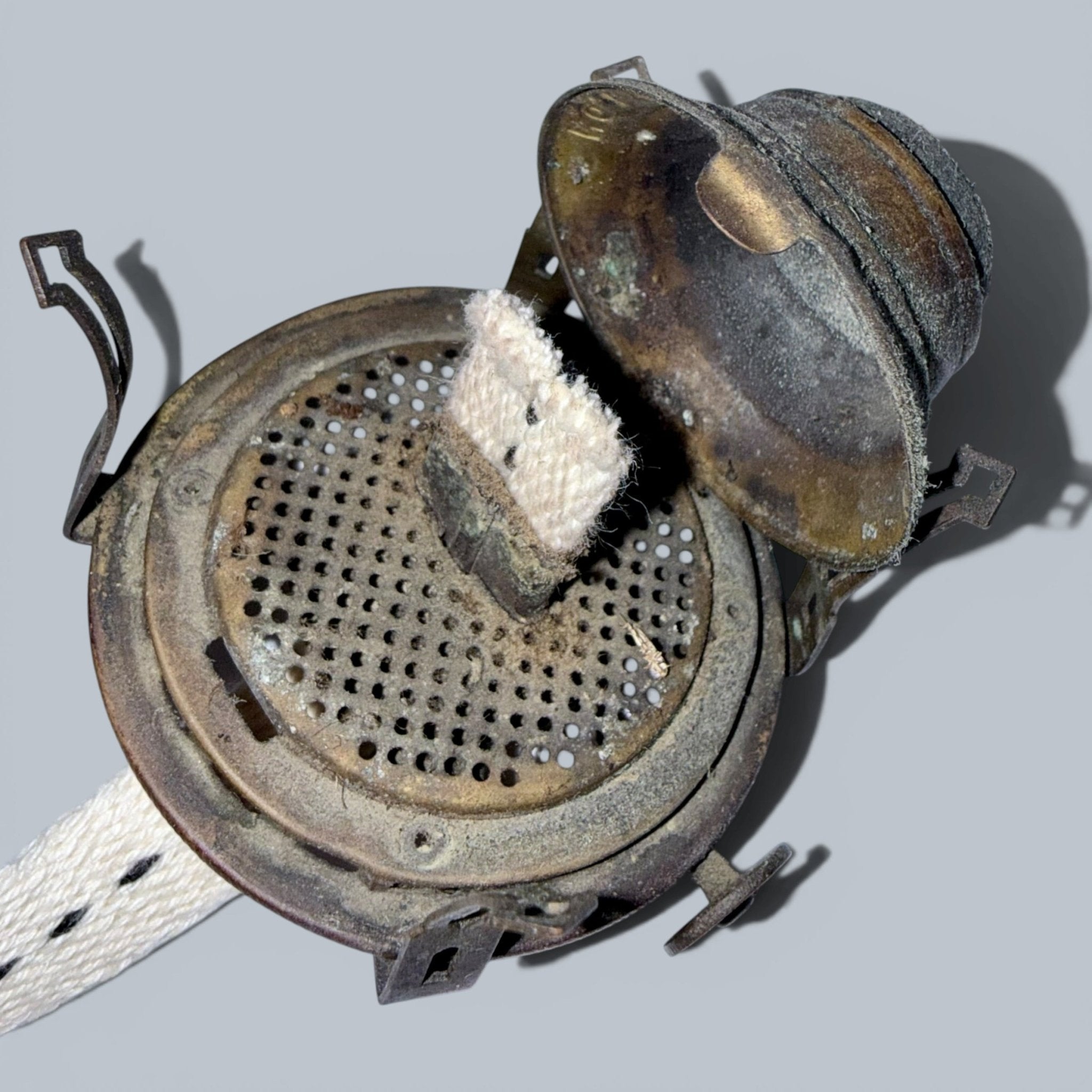 Antique Kerosene or Oil Bedside Footed Finger / Hand Lamp Complete w/ Chimney & Burner - AntiquesEtceteraAntique Kerosene or Oil Bedside Footed Finger / Hand Lamp Complete w/ Chimney & BurnerAntique Oil LampAntiquesEtceteraAntiquesEtcetera