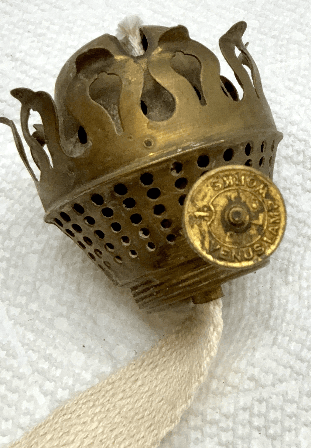 Antique Oil Kerosene Burner London Venus Lamp Works 1 1/4" Thread w/ Chimney - AntiquesEtceteraAntique Oil Kerosene Burner London Venus Lamp Works 1 1/4" Thread w/ ChimneyAntiquesEtceteraAntiquesEtcetera