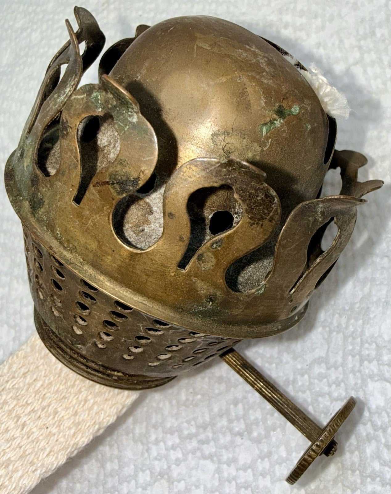 Antique Oil Kerosene Burner London Venus Lamp Works 1 1/4" Thread w/ Chimney - AntiquesEtceteraAntique Oil Kerosene Burner London Venus Lamp Works 1 1/4" Thread w/ ChimneyAntiquesEtceteraAntiquesEtcetera