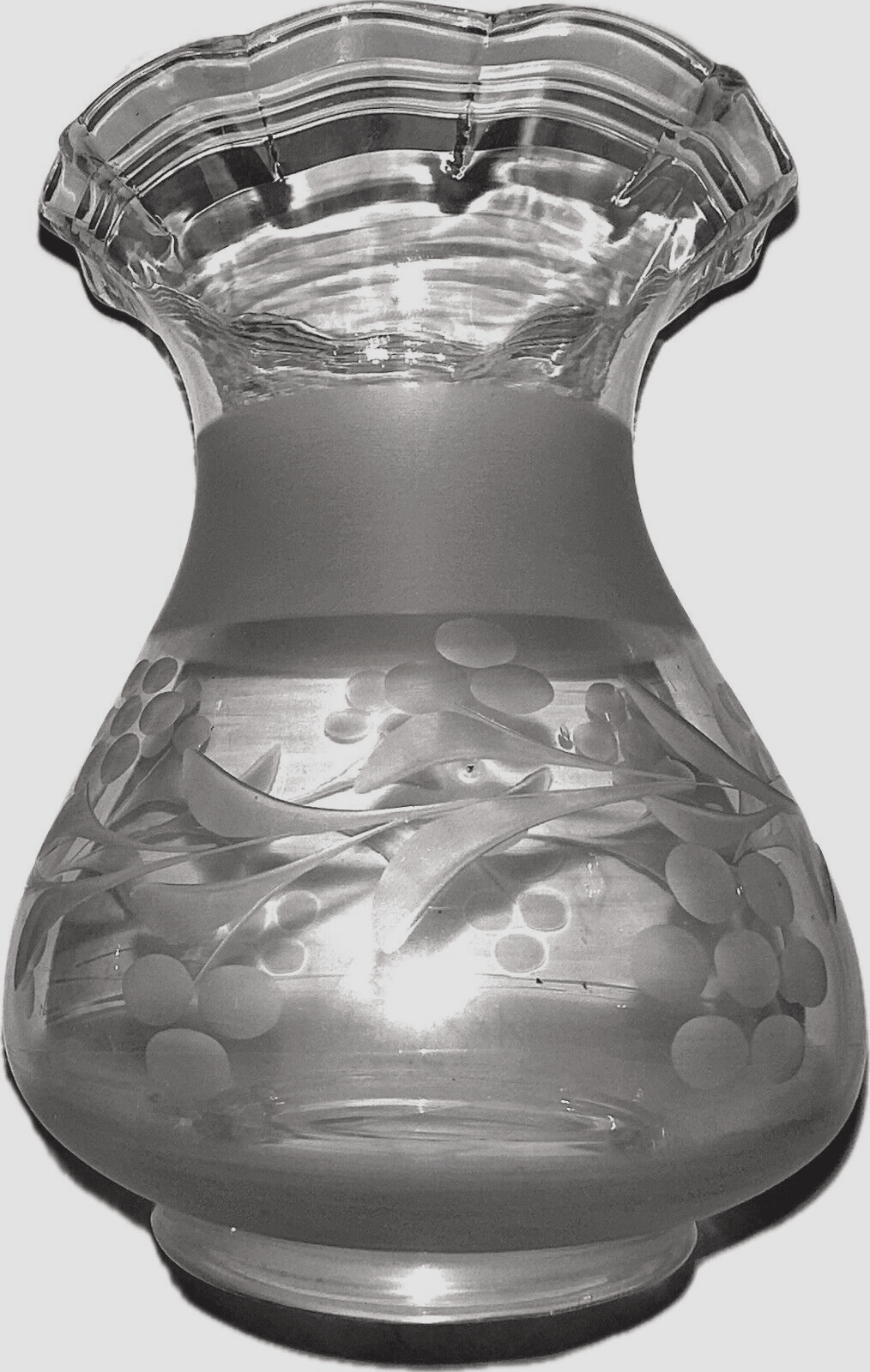 Antique Oil Kerosene Oregon Glass Lamp Shade Conical w/ Wheel Cut Daisies 3" Rim - AntiquesEtceteraAntique Oil Kerosene Oregon Glass Lamp Shade Conical w/ Wheel Cut Daisies 3" RimAntiqueAntiquesEtcetera