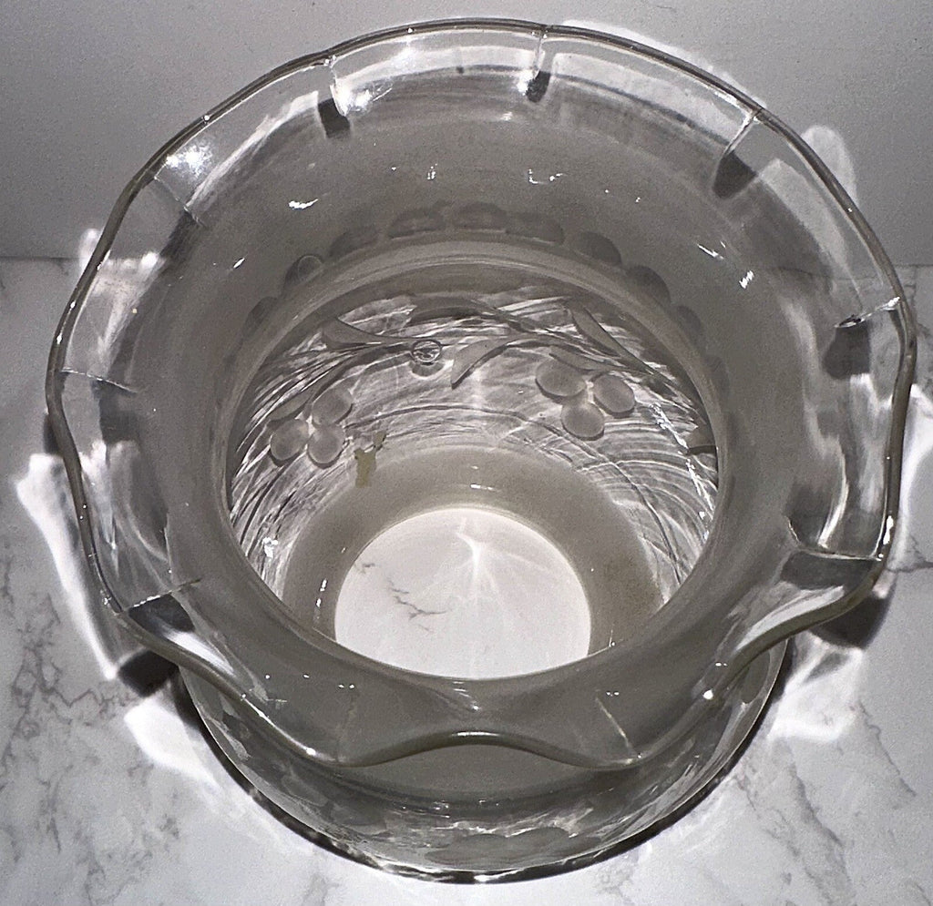 Antique Oil Kerosene Oregon Glass Lamp Shade Wheel Cut Daisy Garland 3" Fitter - AntiquesEtceteraAntique Oil Kerosene Oregon Glass Lamp Shade Wheel Cut Daisy Garland 3" FitterAntiqueAntiquesEtcetera