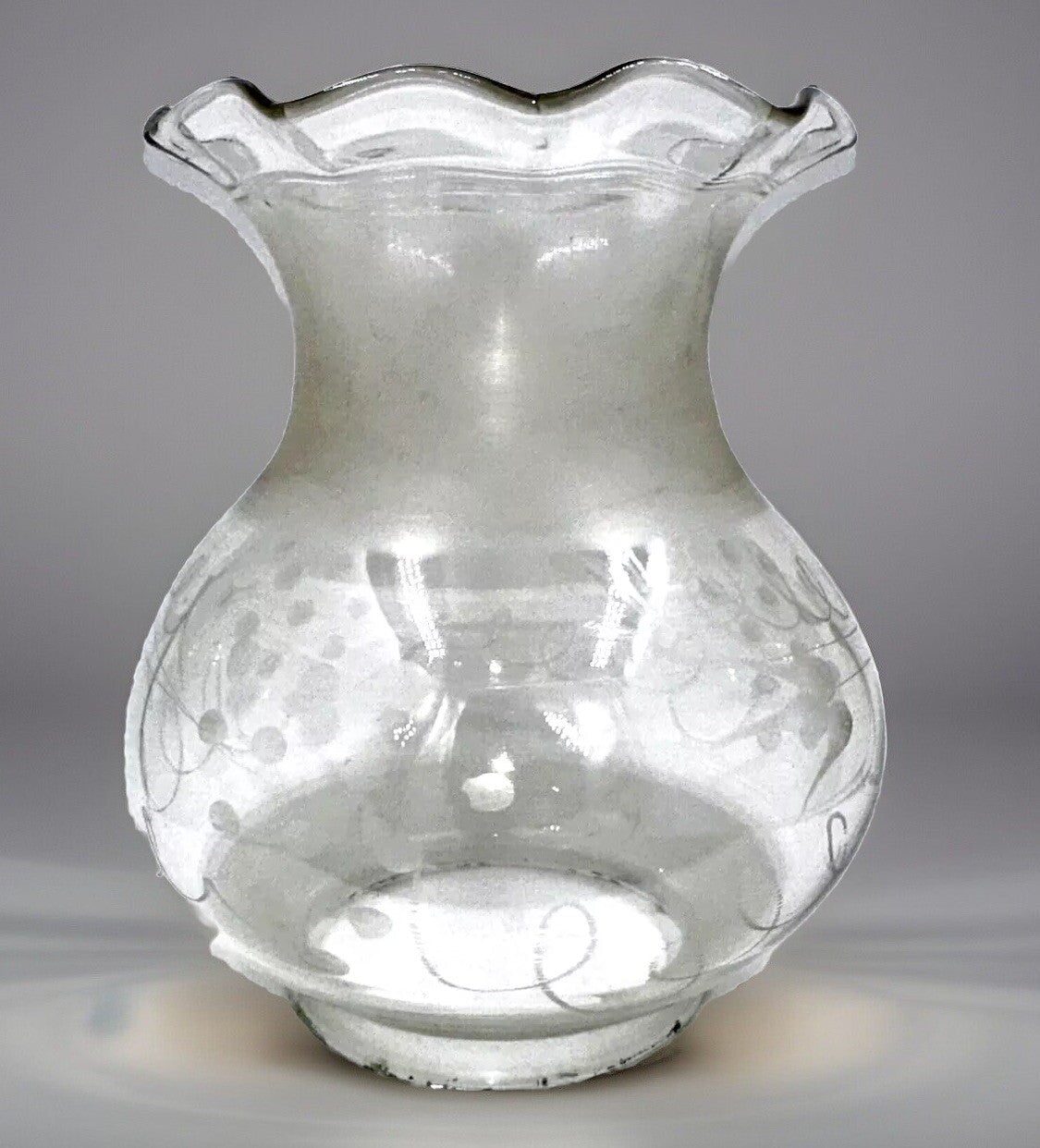 Antique Oregon Oil / Kerosene Banquet Glass Lamp Shade Cut & Engraved Victorian - AntiquesEtceteraAntique Oregon Oil / Kerosene Banquet Glass Lamp Shade Cut & Engraved VictorianAntiqueAntiquesEtcetera