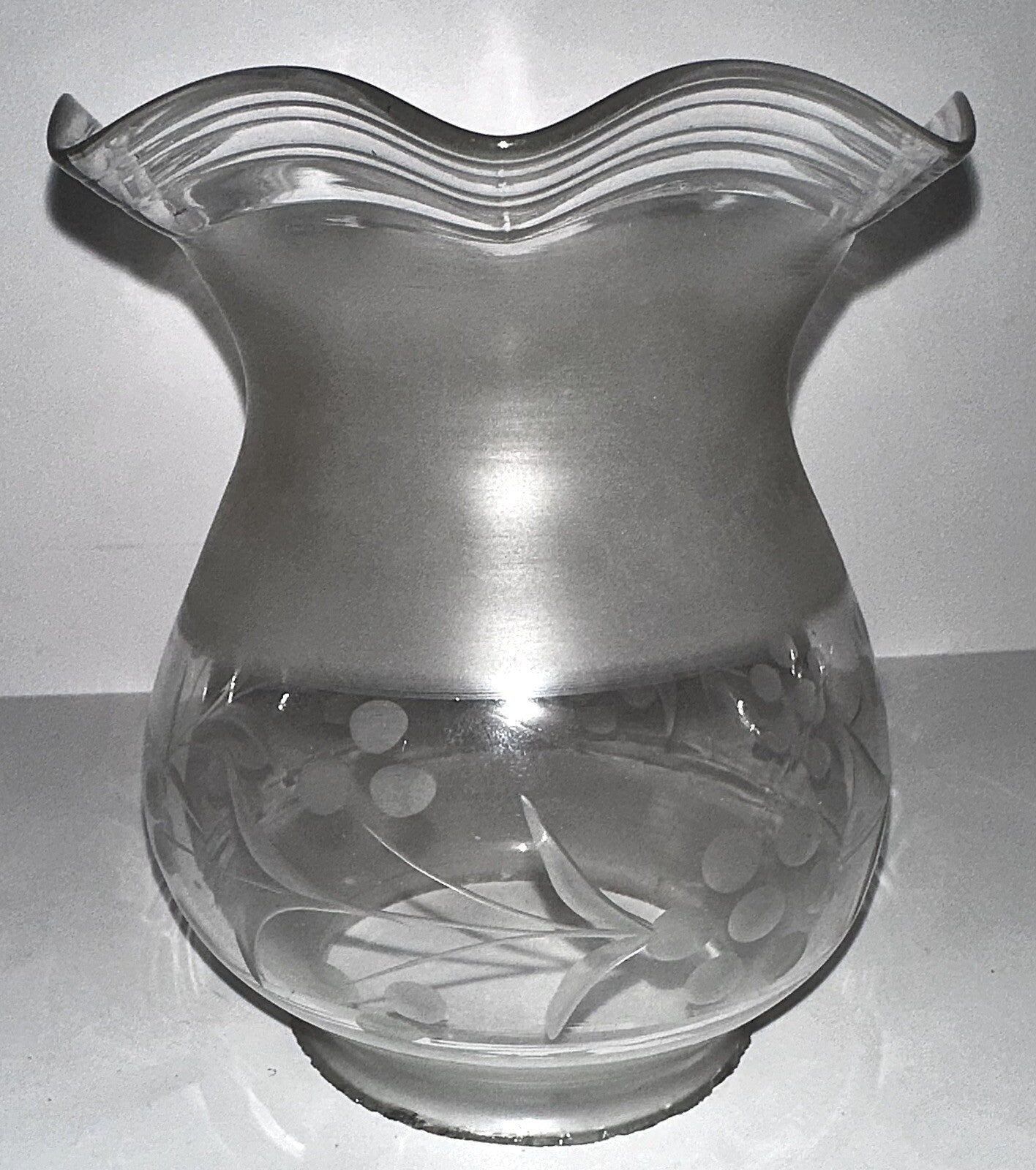 Antique Petite Oil Kerosene Oregon Lamp Shade Wheel - Cut Glass Floral Band 3" Rim - AntiquesEtceteraAntique Petite Oil Kerosene Oregon Lamp Shade Wheel - Cut Glass Floral Band 3" RimAntiqueAntiquesEtcetera