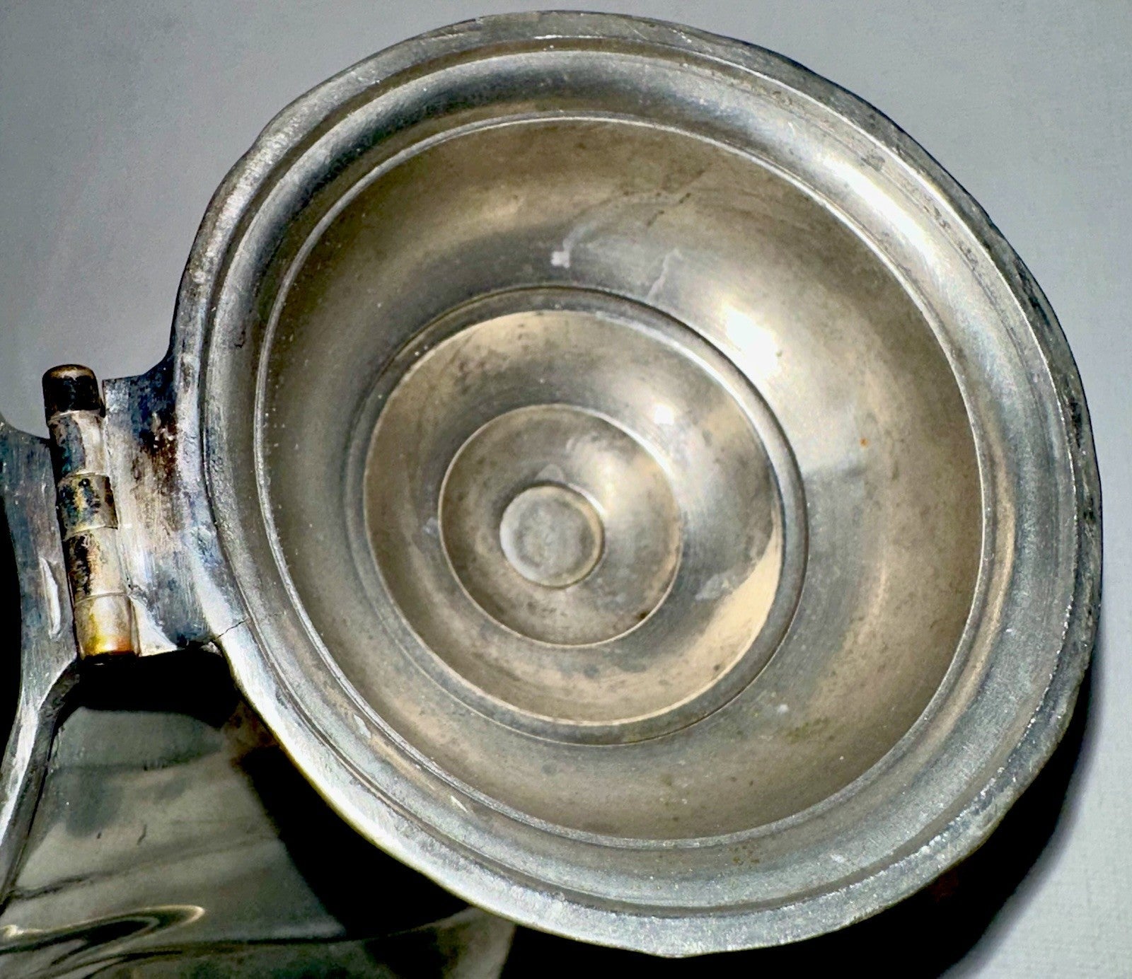 Antique Pewter Teapot Basketweave Handle Diagonal Swirl Hinged Lid Art Nouveau - AntiquesEtceteraAntique Pewter Teapot Basketweave Handle Diagonal Swirl Hinged Lid Art NouveauUnbrandedAntiquesEtcetera