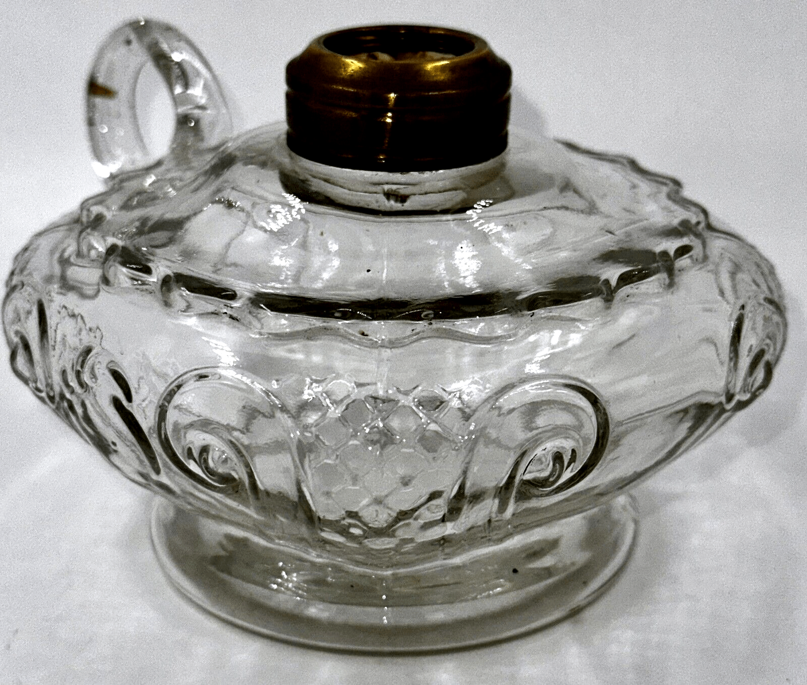 Antique PRINCESS FEATHER Kerosene Oil Lamp - Unusual Aladdin Style Finger Loop - AntiquesEtceteraAntique PRINCESS FEATHER Kerosene Oil Lamp - Unusual Aladdin Style Finger LoopAntique LightingAntiquesEtceteraAntiquesEtcetera