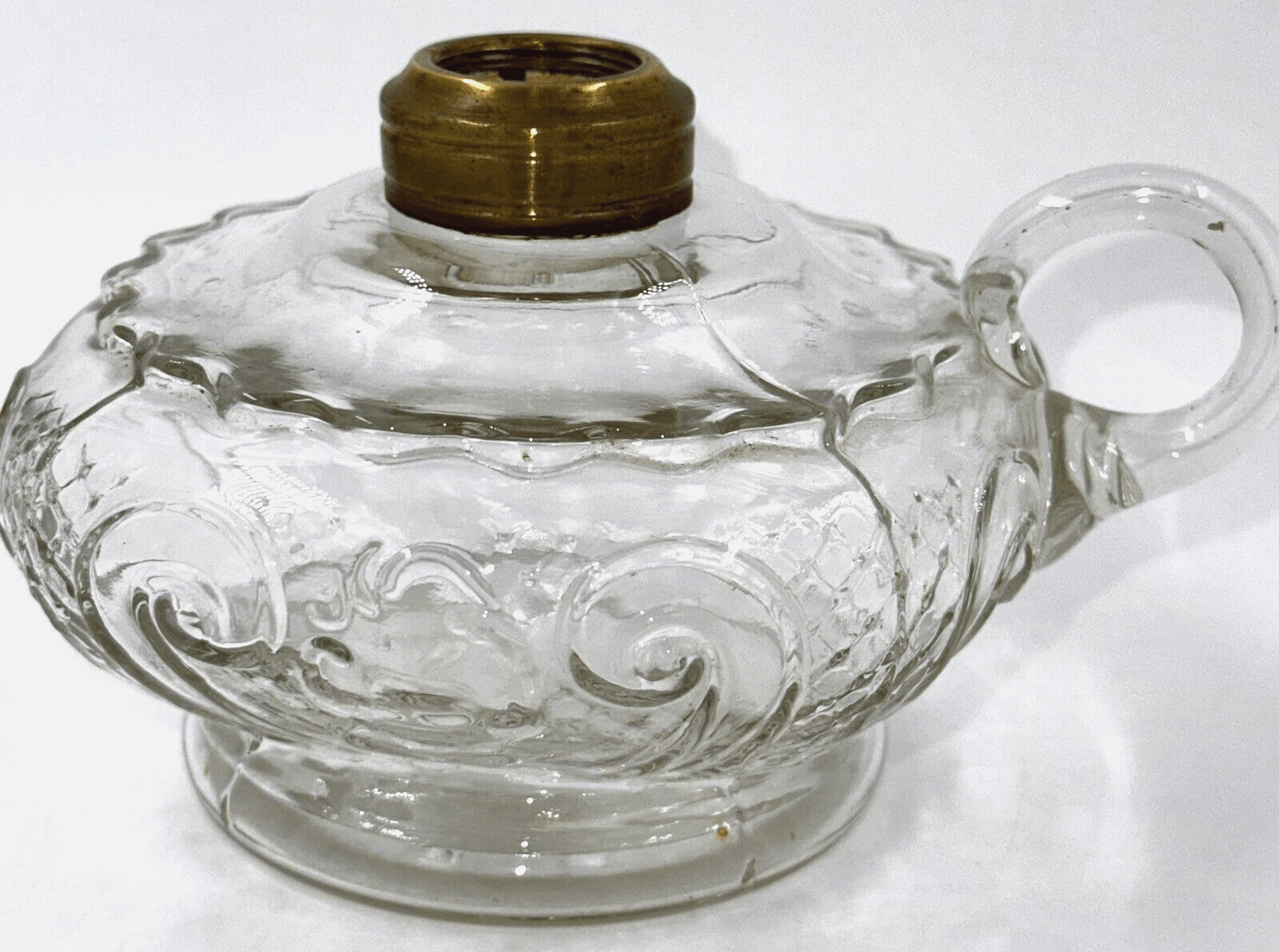 Antique PRINCESS FEATHER Kerosene Oil Lamp - Unusual Aladdin Style Finger Loop - AntiquesEtceteraAntique PRINCESS FEATHER Kerosene Oil Lamp - Unusual Aladdin Style Finger LoopAntique LightingAntiquesEtceteraAntiquesEtcetera