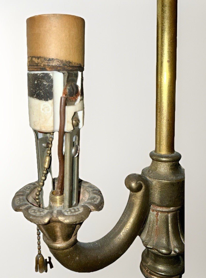 Antique Rembrandt 2 - Arm Bouillotte Table Lamp Cast Iron Arts & Crafts Style - AntiquesEtceteraAntique Rembrandt 2 - Arm Bouillotte Table Lamp Cast Iron Arts & Crafts StyleRembrandtAntiquesEtcetera