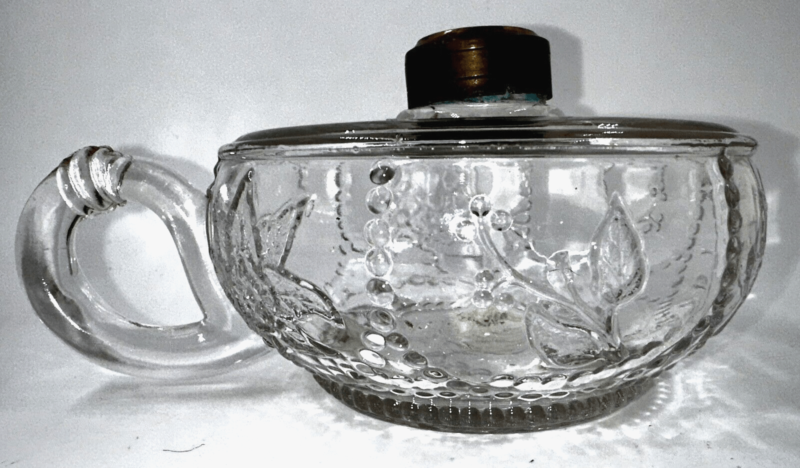 Antique SULTAN / WILD ROSE & BOWKNOT Kerosene Oil Flat Hand Lamp THURO II, 103 - k - AntiquesEtceteraAntique SULTAN / WILD ROSE & BOWKNOT Kerosene Oil Flat Hand Lamp THURO II, 103 - kAntiqueAntiquesEtcetera