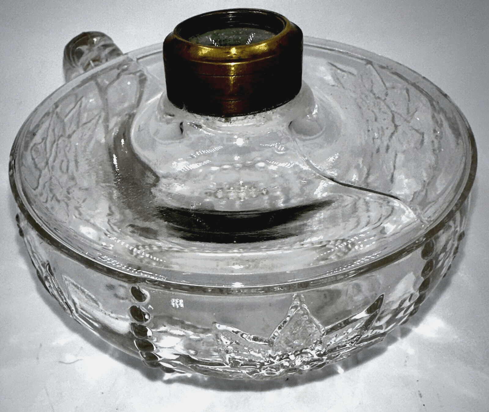 Antique SULTAN / WILD ROSE & BOWKNOT Kerosene Oil Flat Hand Lamp THURO II, 103 - k - AntiquesEtceteraAntique SULTAN / WILD ROSE & BOWKNOT Kerosene Oil Flat Hand Lamp THURO II, 103 - kAntiqueAntiquesEtcetera
