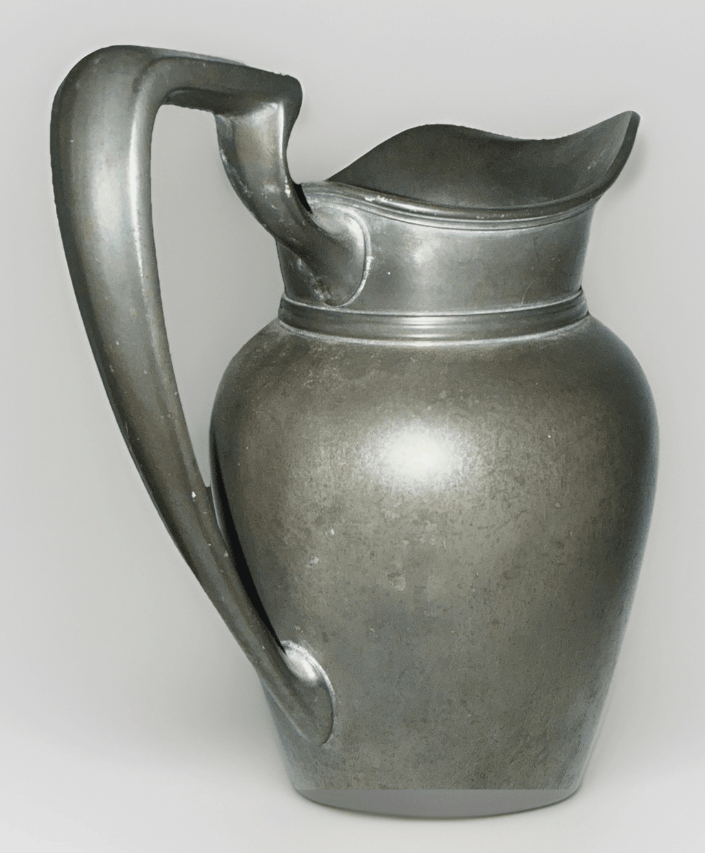 Antique Wallace Silver Co Pewter Lemonade Pitcher ca 1930 Art Deco Edgy Handle - AntiquesEtceteraAntique Wallace Silver Co Pewter Lemonade Pitcher ca 1930 Art Deco Edgy HandleWallace Silver Co.AntiquesEtcetera
