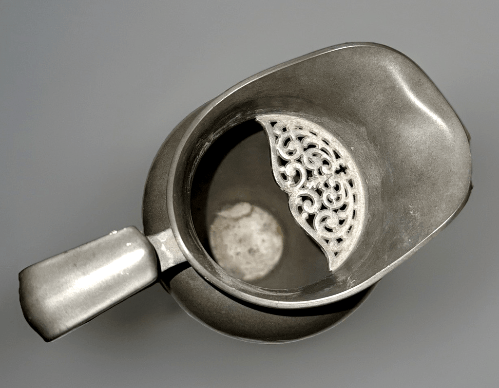 Antique Wallace Silver Co Pewter Lemonade Pitcher ca 1930 Art Deco Edgy Handle - AntiquesEtceteraAntique Wallace Silver Co Pewter Lemonade Pitcher ca 1930 Art Deco Edgy HandleWallace Silver Co.AntiquesEtcetera