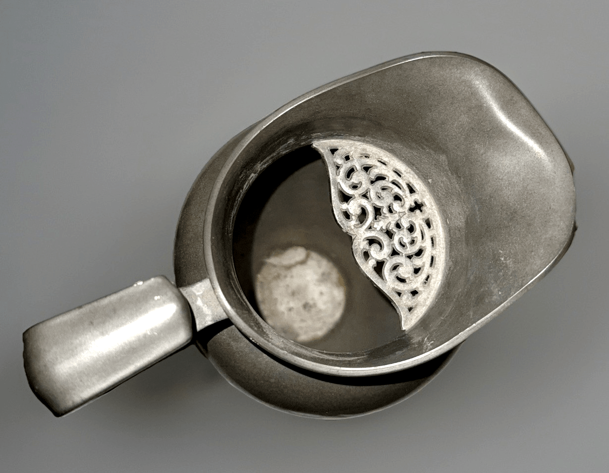 Antique Wallace Silver Co Pewter Lemonade Pitcher ca 1930 Art Deco Edgy Handle - AntiquesEtceteraAntique Wallace Silver Co Pewter Lemonade Pitcher ca 1930 Art Deco Edgy HandleWallace Silver Co.AntiquesEtcetera