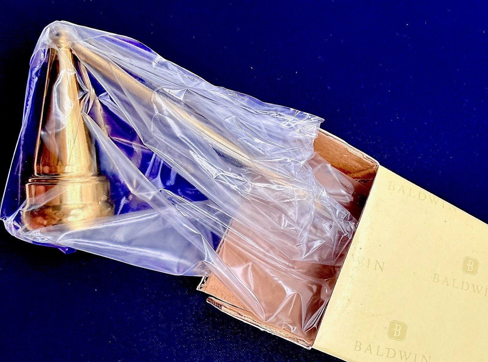 Baldwin Brass Hinged Extinguisher Candle Snuffer New in Box - AntiquesEtceteraBaldwin Brass Hinged Extinguisher Candle Snuffer New in BoxBALDWINAntiquesEtcetera