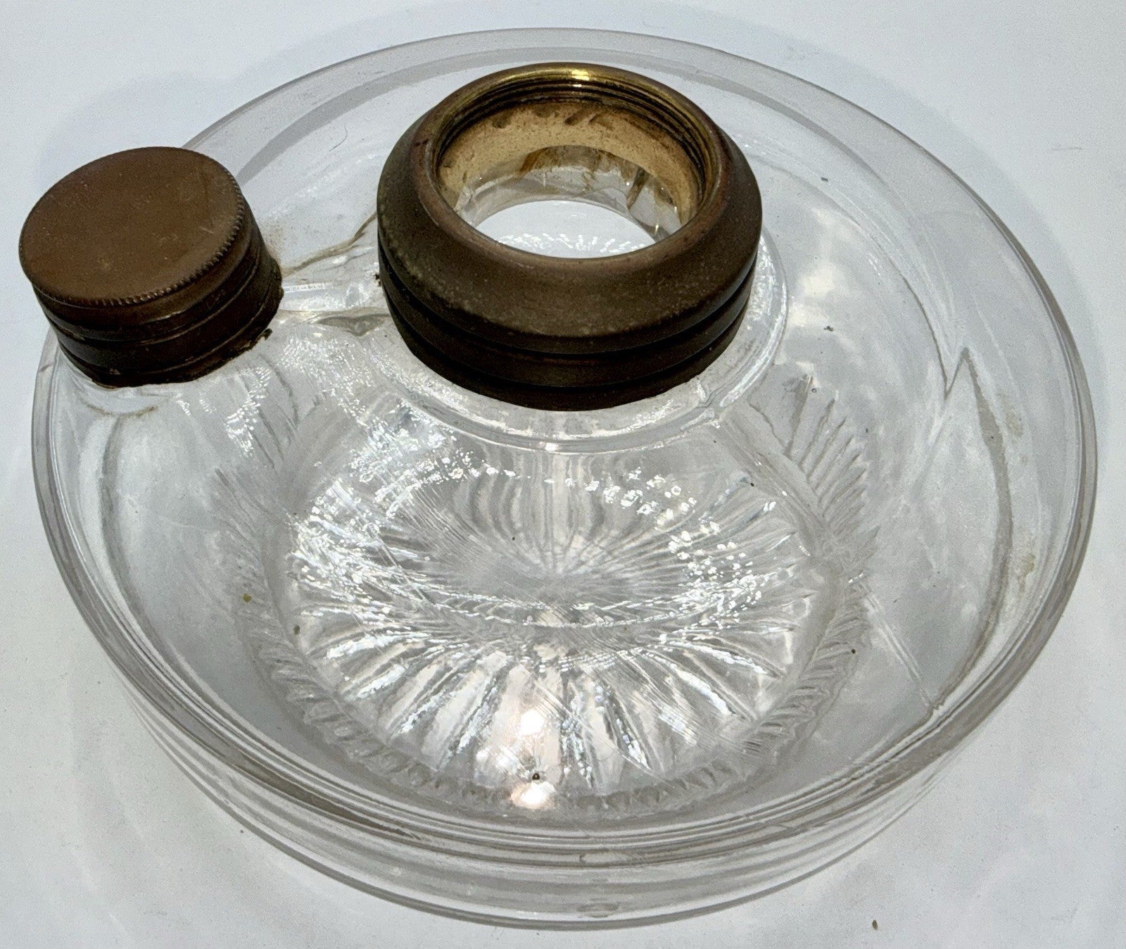 Bracket Oil Kerosene Lamp w/ Side Fill Cap for 4" Bracket Opening No. 2 Collar - AntiquesEtceteraBracket Oil Kerosene Lamp w/ Side Fill Cap for 4" Bracket Opening No. 2 CollarUnbrandedAntiquesEtcetera
