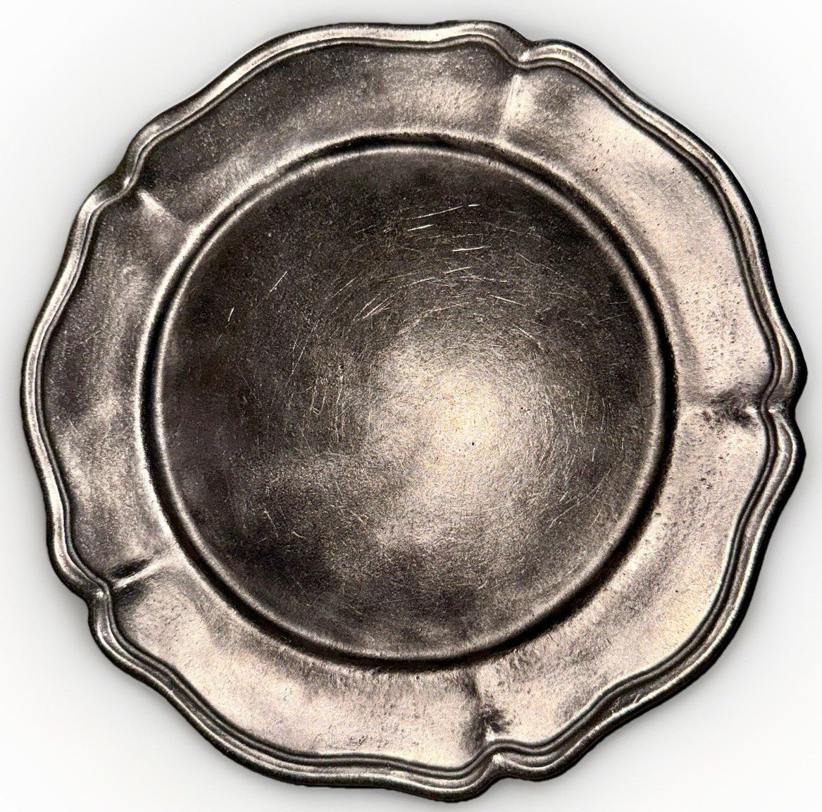 Cambridge Wilton Pewter Queen Anne Dinner Plates 10 3/4" Diameter Set of 2 - AntiquesEtceteraCambridge Wilton Pewter Queen Anne Dinner Plates 10 3/4" Diameter Set of 2WiltonAntiquesEtcetera
