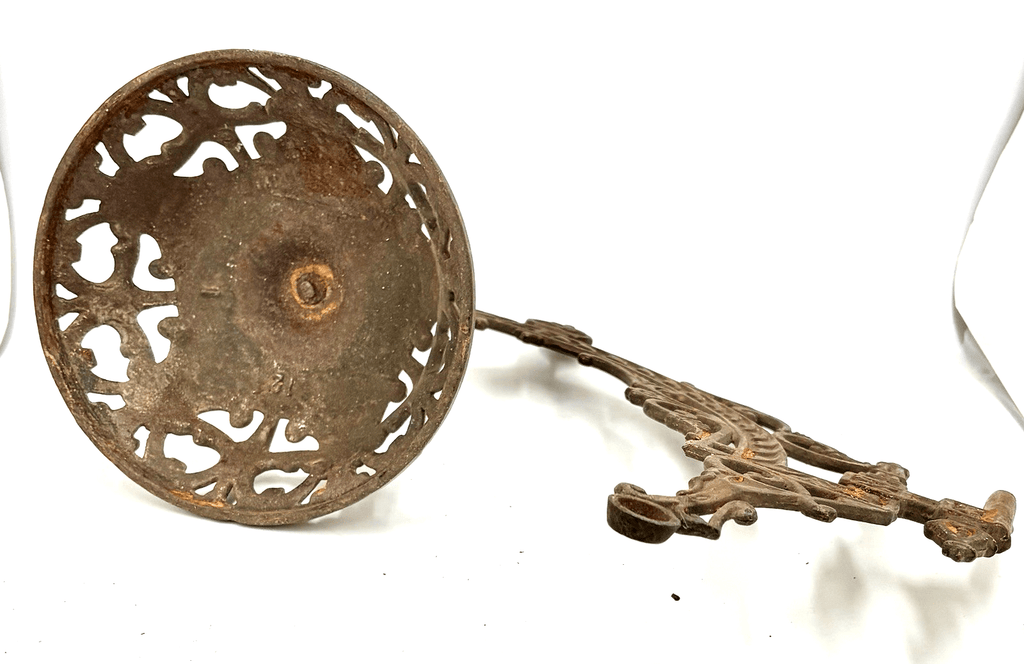Cast Iron Oil Kerosene Lamp Wall Bracket without Mount - Not Painted - AntiquesEtceteraCast Iron Oil Kerosene Lamp Wall Bracket without Mount - Not PaintedUnbrandedAntiquesEtcetera